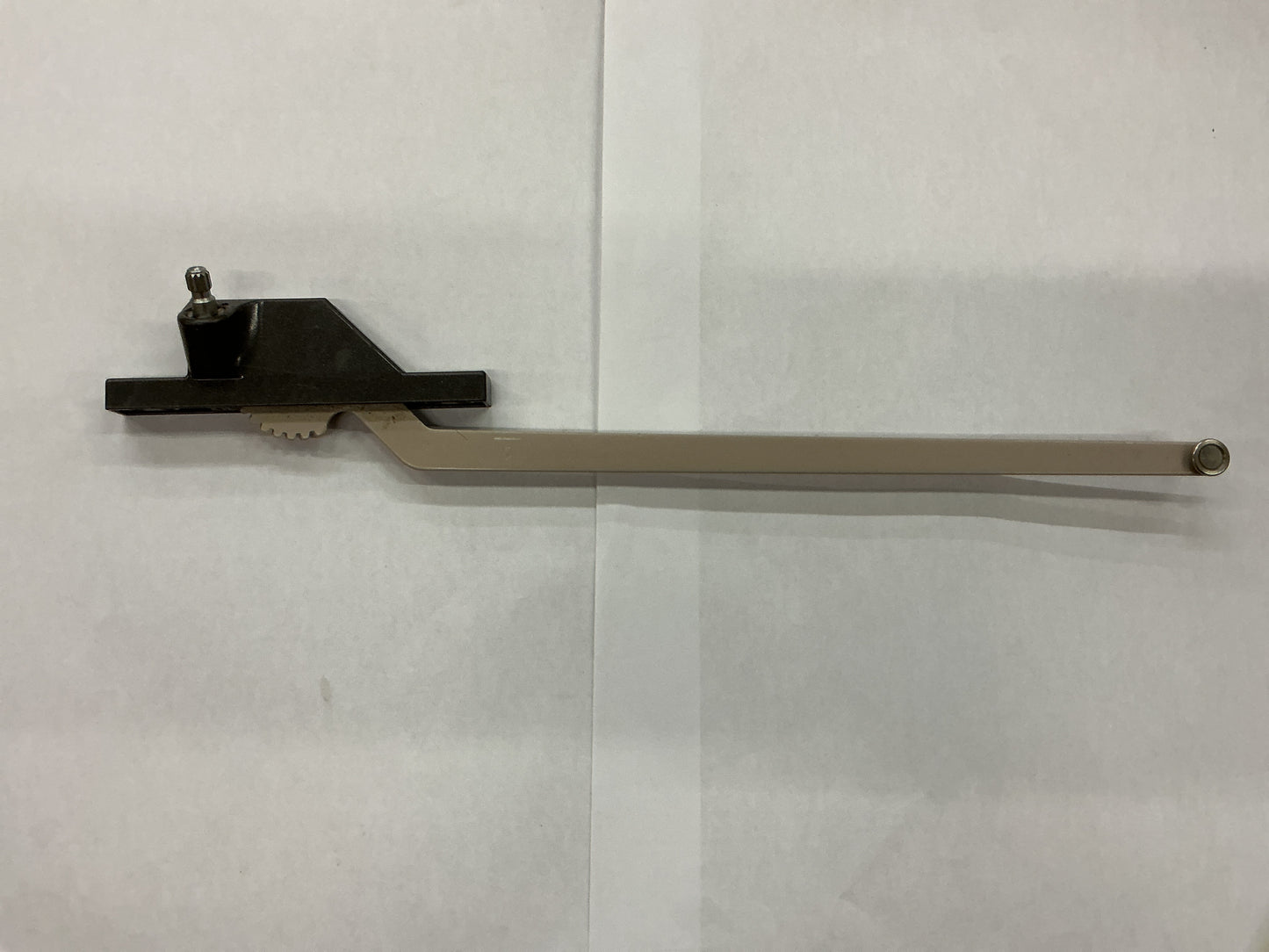 Single Arm Casement Operator 13.5" RH ADI (Chestnut Bronze)