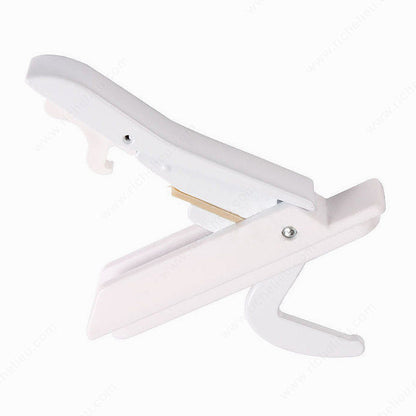 Single-Point Locking Handle