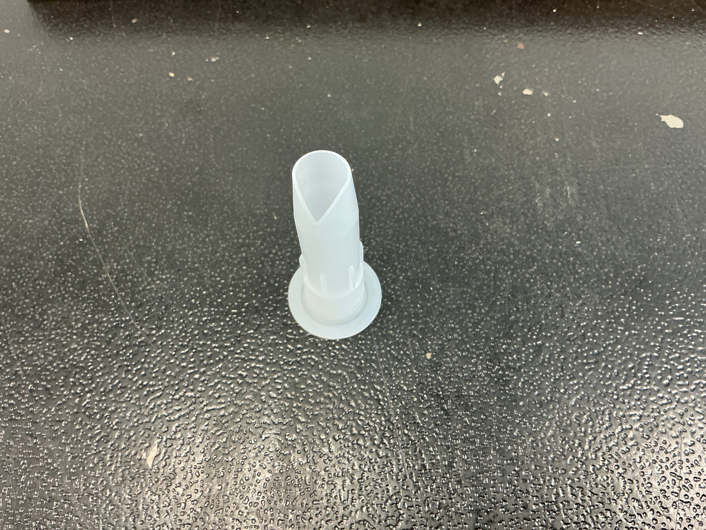 Sealant Applicator Nozzle V Notch