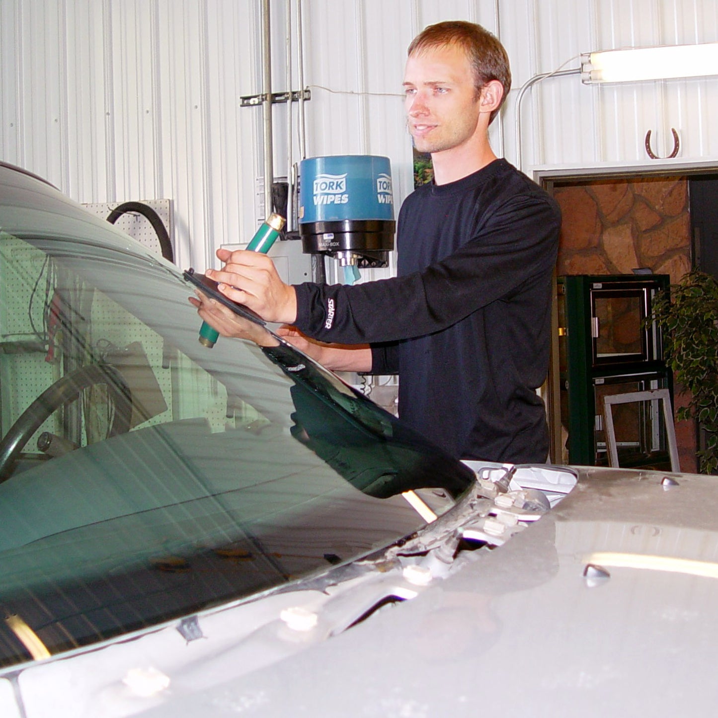 6" Vertical Hand Cup for Flat to Curved Surfaces