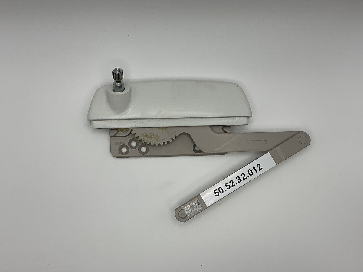 Maxim Reverse Dyad Operator – White