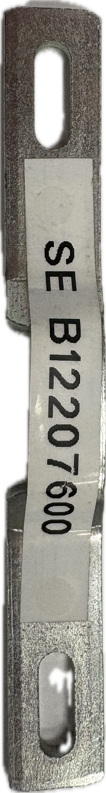 Packard door handle retainer clip