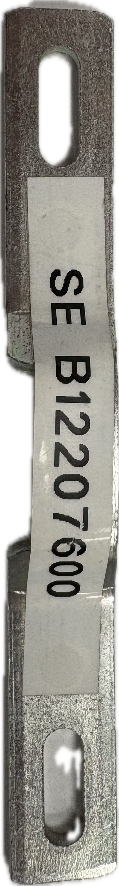 Packard door handle retainer clip