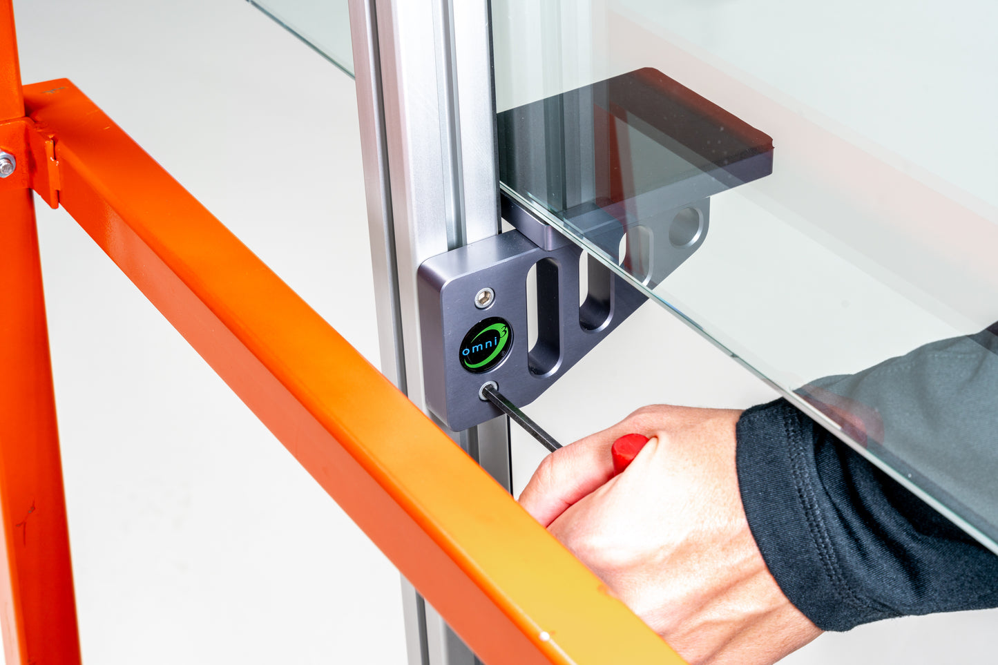 EZ Ledge™ Glass Lifter