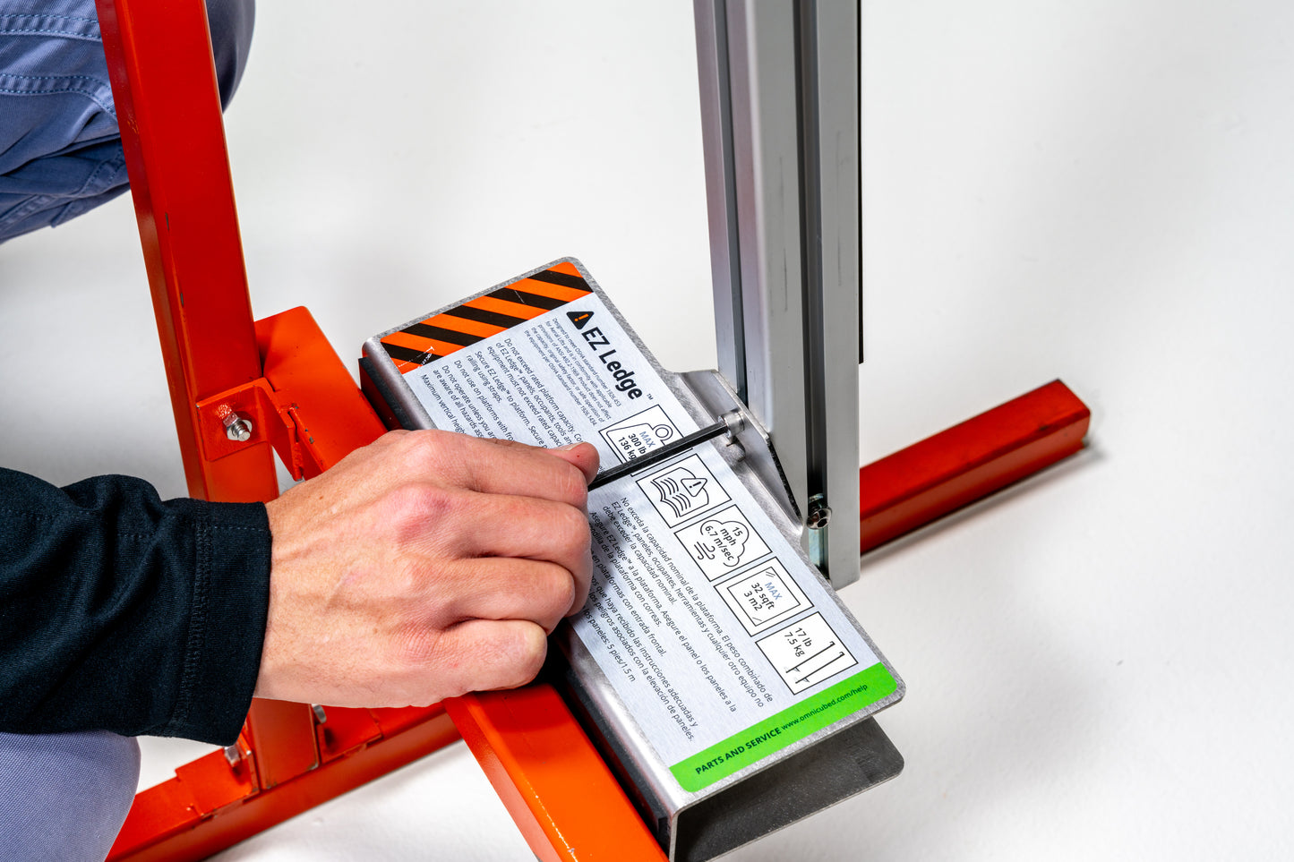 EZ Ledge™ Glass Lifter