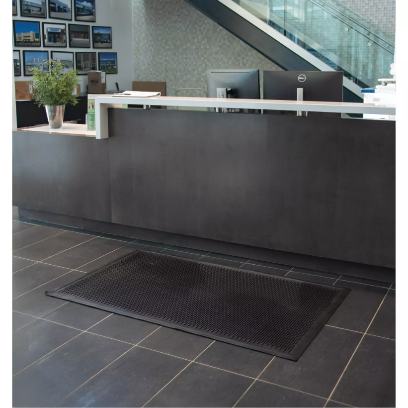 Low-Profile Matting, Rubber, Scraper Type, Solid Pattern, 3' x 5', Black