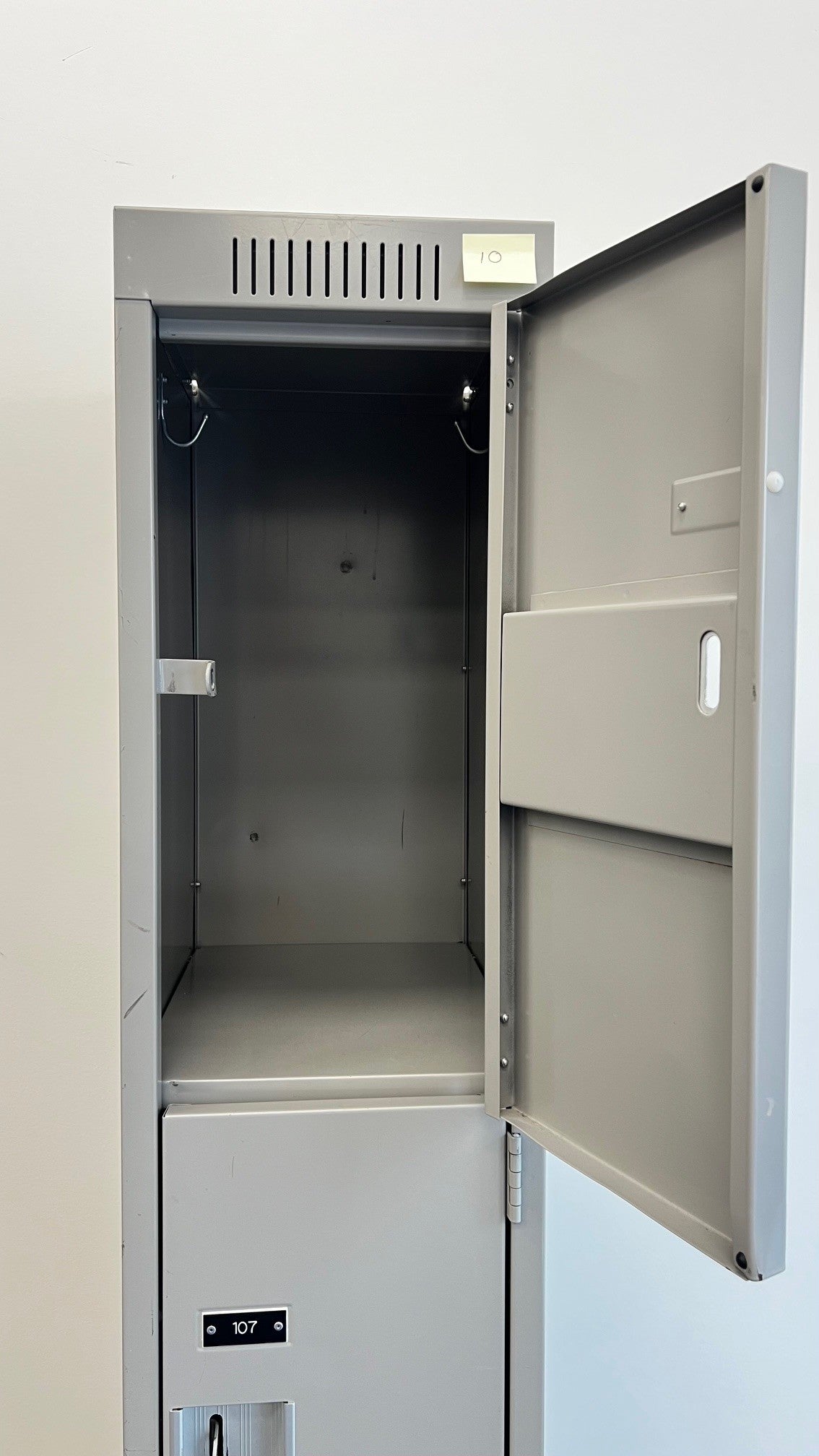 Metal Locker 3-Tier Single Bank